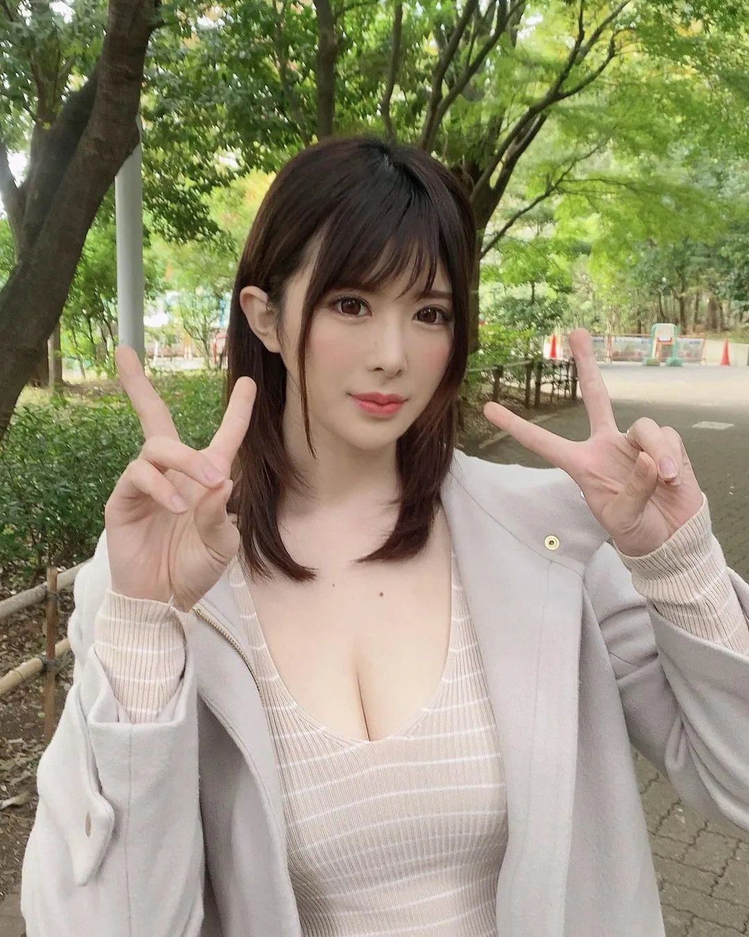 โฮโนกะ สึจิ เจ้าของฉายา นางฟ้าลิ้นงู พร้อมหุ่นสวยสุดเอ็กซ์ 14