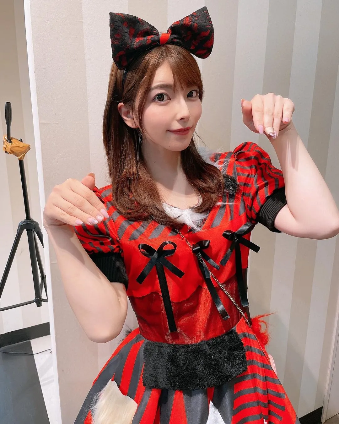 ไอ อุเอฮาระ นางเอกหนังเอวีชื่อดัง ทั้งสวยและเซ็กซี่ พร้อมแจกวาร์ปเด็ด 16